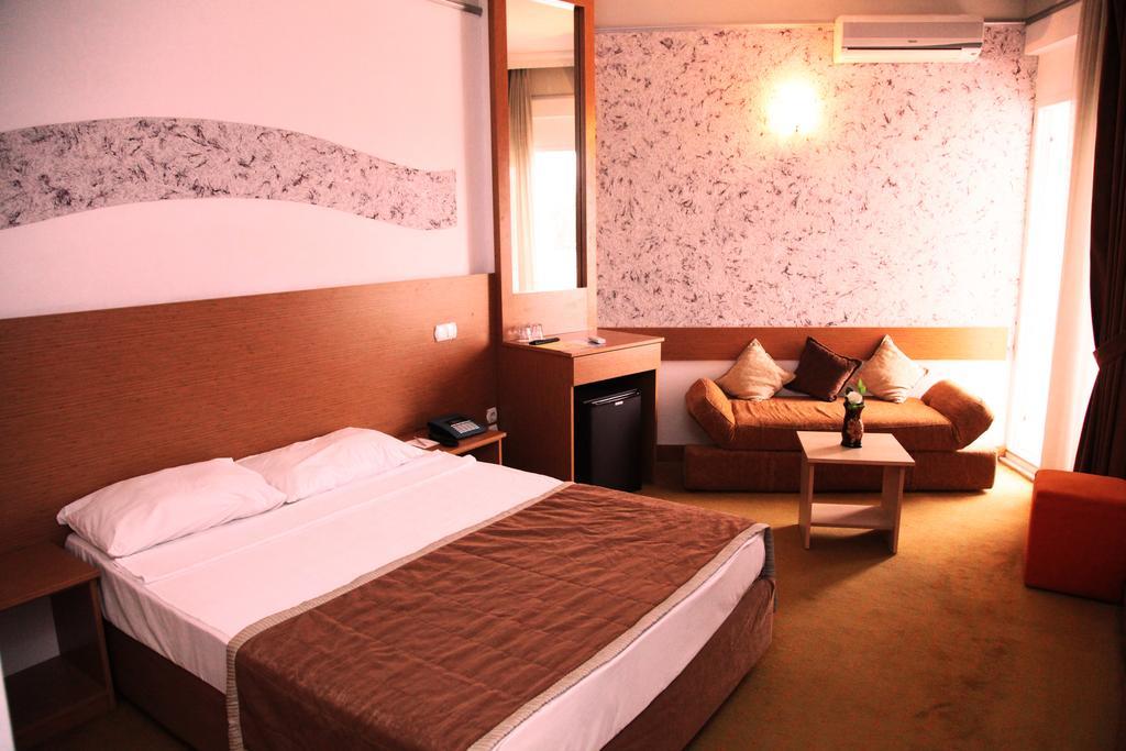 Orient Resort Hotel Fethiye Ruang foto